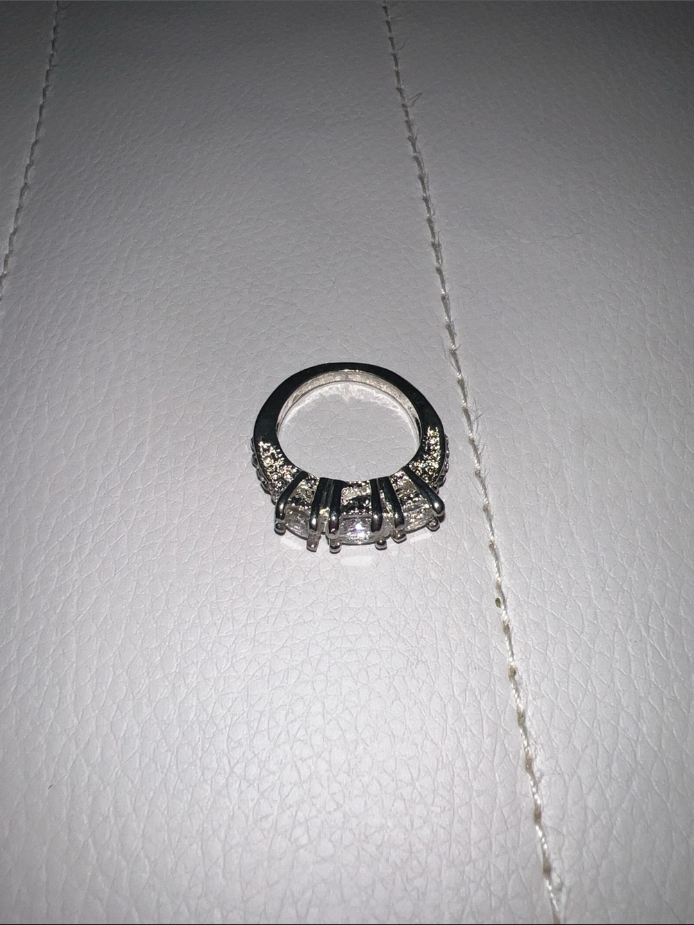 Sparkly Multiple Gem Stones Ring